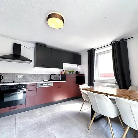 Apartment 57 Loft - Near Train Station - New *