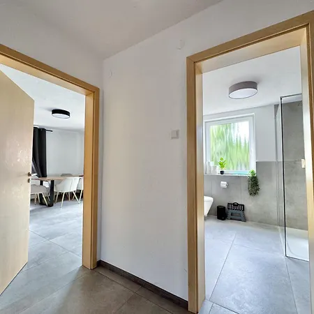 57 Loft - Near Train Station - New Apartment *