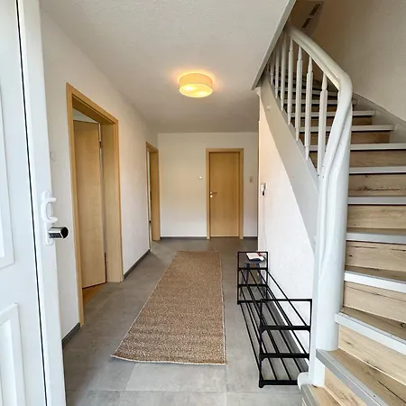 Apartment 57 Loft - Near Train Station - New *