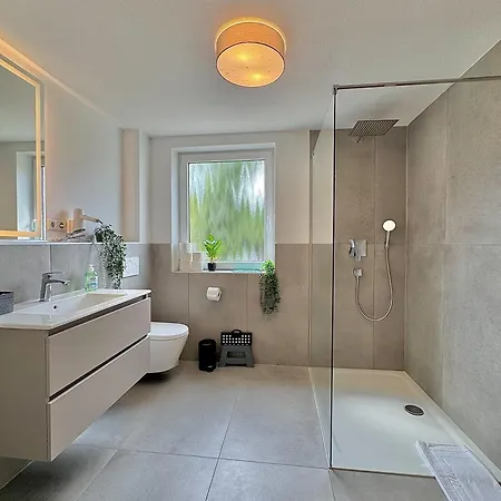57 Loft - Near Train Station - New Apartment Guenzburg