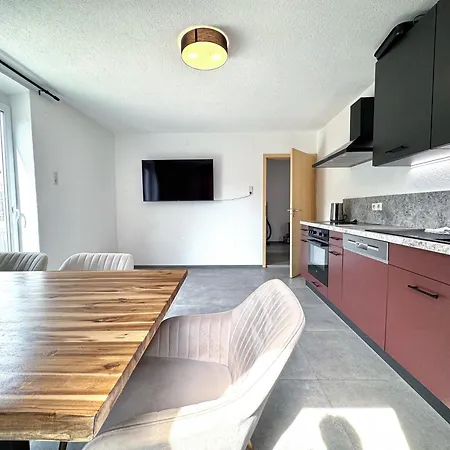 Apartment 57 Loft - Near Train Station - New Guenzburg